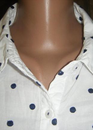 Белая рубашка в вышитый горох, размер 164 фото