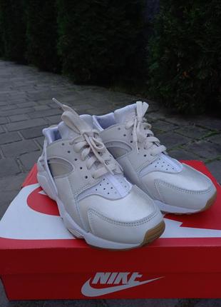 Nike air huarache кроссовки9 фото