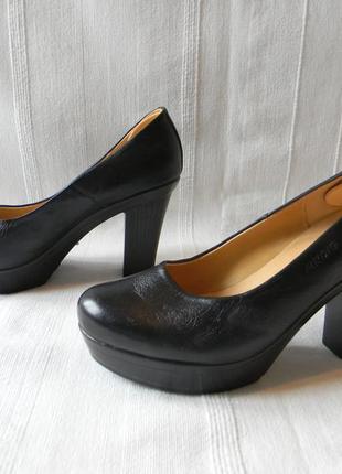 Findig-кожаные туфли на высоком каблуке и платформе черные р.39,ст.24,7см6 фото