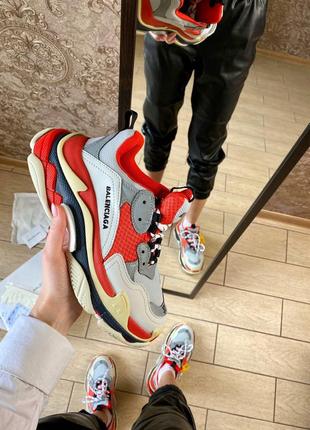 Женские кроссовки triple s grey red