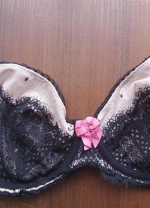 Красивый бюст на мягкой чашке 80 а