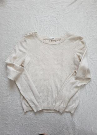 Светр жіночий