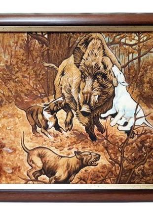 Янтарная картина "охота на кабана" 65 см-48 см, горизонтальная картина-пейзаж из янтаря, в раме.