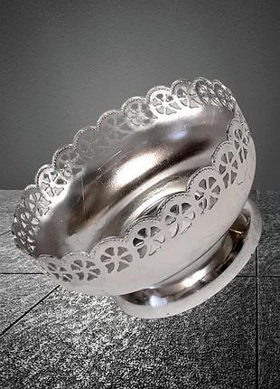 Підставка вінтажна під вазу, б-у вазу ссер, алюміній срібного кольору