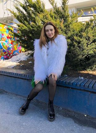 Шуба з екохутра яскрава жовтогаряча біла довге хутро хвилястої лама стильна молодіжна
