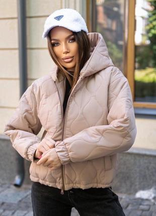 Теплая курточка на прохладную осень или теплую зиму женская на синтепоне короткая с капюшоном4 фото