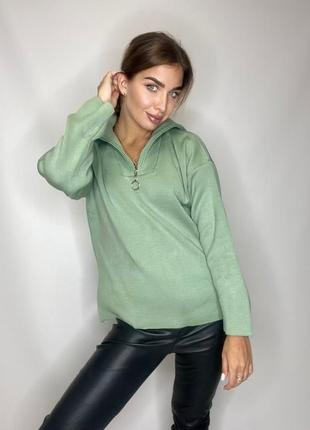 Женский пуловер оливковый1 фото