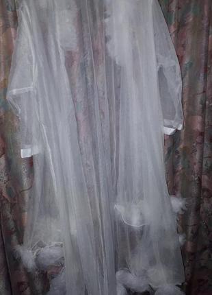 Прозрачный роскошный белоснежный свадебный халат свободного кроя.6 фото