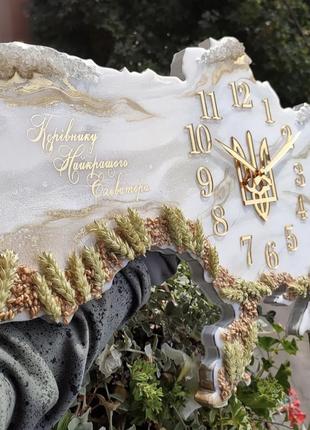 Часы настенные из эпоксидной смолы "карта украины" 40x25 см