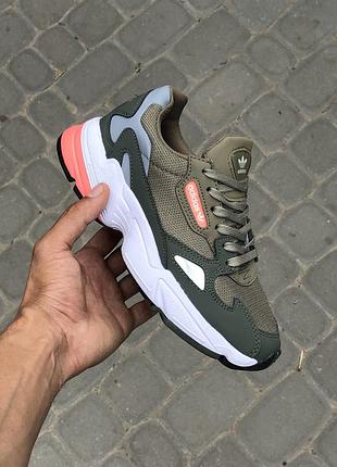 Кроссовки женские  adidas falcon