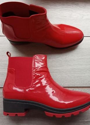 Кожаные лаковые красные ботинки3 фото