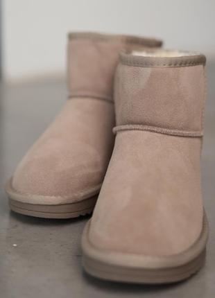 Стильные бежевые зимние женские угги, бобы короткие, утепленные мехом, замшевые/замша-женская обувь на зиму3 фото