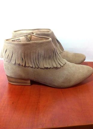 Стильні замшеві ботильйони / черевики з бахромою topshop, р. 37 код b3761