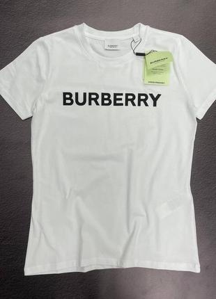 Женская футболка burberry1 фото