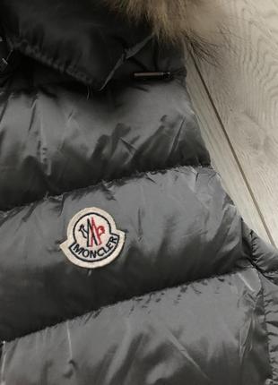 Пуховая жилетка moncler с натуральным мехом2 фото