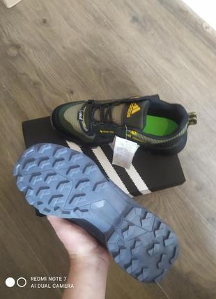 Чоловічі кросівки adidas terrex gore-tex  green black7 фото