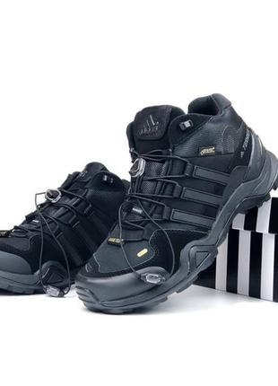 Трекінгові черевики зимові terrex чорний / термо черевики adidas terrex swift r2 mid gore-tex  / утеплені зимові черевики3 фото