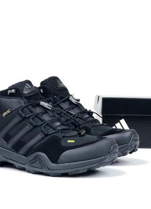 Трекінгові черевики зимові terrex чорний / термо черевики adidas terrex swift r2 mid gore-tex  / утеплені зимові черевики5 фото
