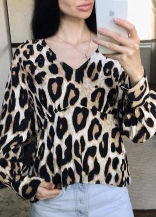 Блуза у леопардовый принт