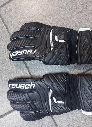 Вратарские перчатки reusch attrakt resist роз 8