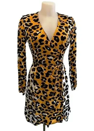 Платье на запах в леопардовый принт с пуговицами f&f1 фото
