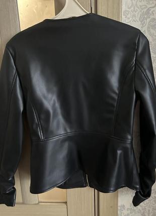 Куртка женская, экокожа размер м, zara2 фото