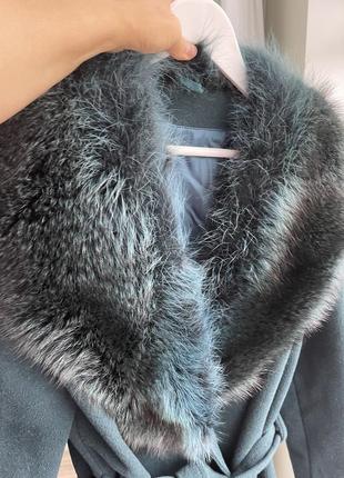 Пальто из шерсти с мехом чернобурки2 фото