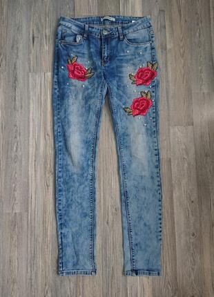 Женские джинсы варенки с вышивкой и жемчугом р.44/464 фото