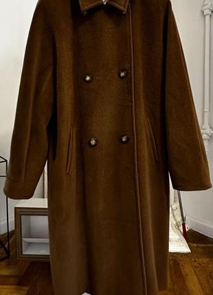 100% шерстяное пальто известного бренда.4 фото