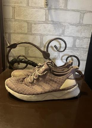 Кросівки adidas — оригінал3 фото