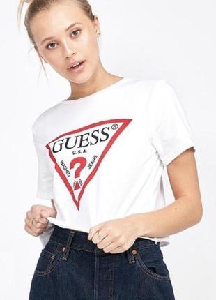 Стильный короткий обрезанный белый оверсайз кроп-топ"guess",m оригинал1 фото