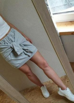 Базовая мини юбка с рукавами завязками7 фото