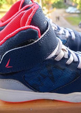 Детские кроссовки tarmak 31р