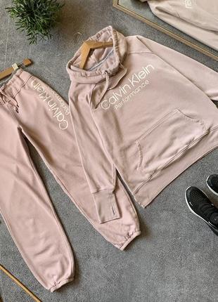 Спортивний костюм кельвін calvin klein performance пудровий рожевий на флісі