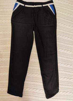 Женские брюки с контрасными вставками