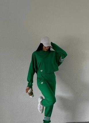 Спортивний костюм adidas вкорочена кофта вільного крою з капюшоном худі штани джогери комплект стильний адідас зелений чорний