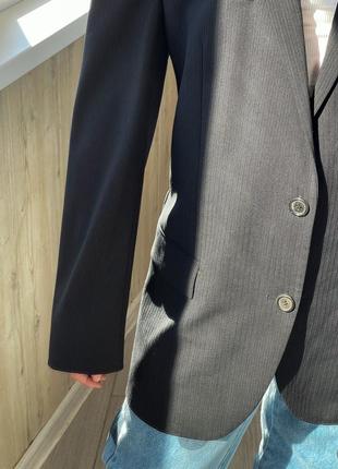 Черный удлиненный пиджак в полоску с шерстью с мужского плеча 1+1=39 фото