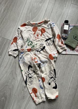 Красивый костюм disney h&m