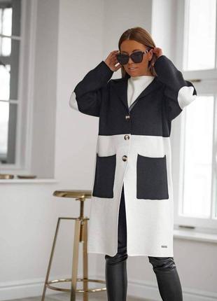 Стильний подовжений кардиган на флісі вільного крою на ґудзиках пальто чорно-білий бежевий теплий кофта5 фото