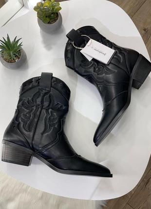 Ковбойки черевики чоботи