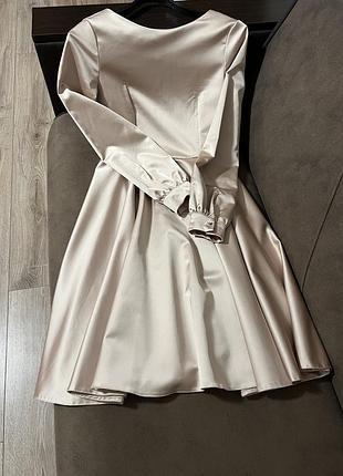 Платье атласное