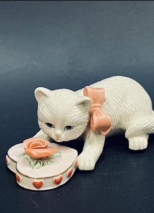Фарфоровая статуэтка кот lenox1 фото