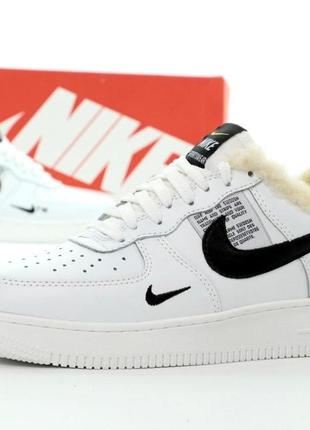 Зимові жіночі кросівки nike air force 1 low white black (хутро) 36-37