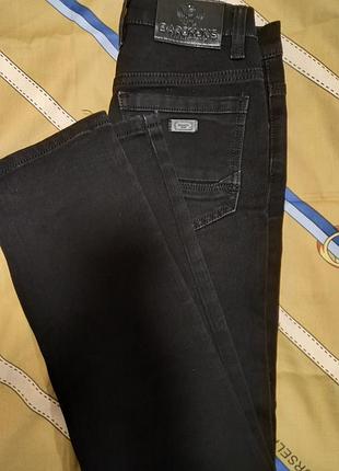 Чорні джинси на зріст 152 см, на худого хлопця