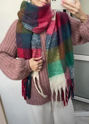 Пушистый яркий теплый разноцветный шарф с бахромой8 фото