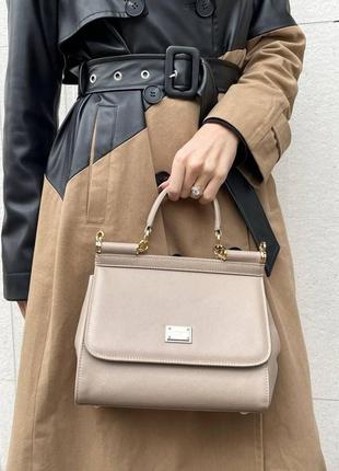 Жіноча сумка дольче габбана чорна dolce & gabbana beige sicily 25