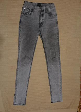 Отличные серые фирменные узкие стрейчивые джинсы скинни tiger of sweden швеция 27/32 р.