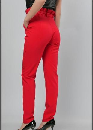 Красные брюки с поясом2 фото