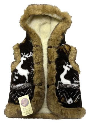 Жилет з овечої шерсті дитячий, орнамент олені коричневий з капюшоном