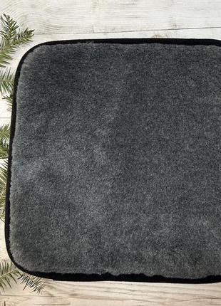 Накидка на табурет з овечої шерсті 40х40 сірий колір